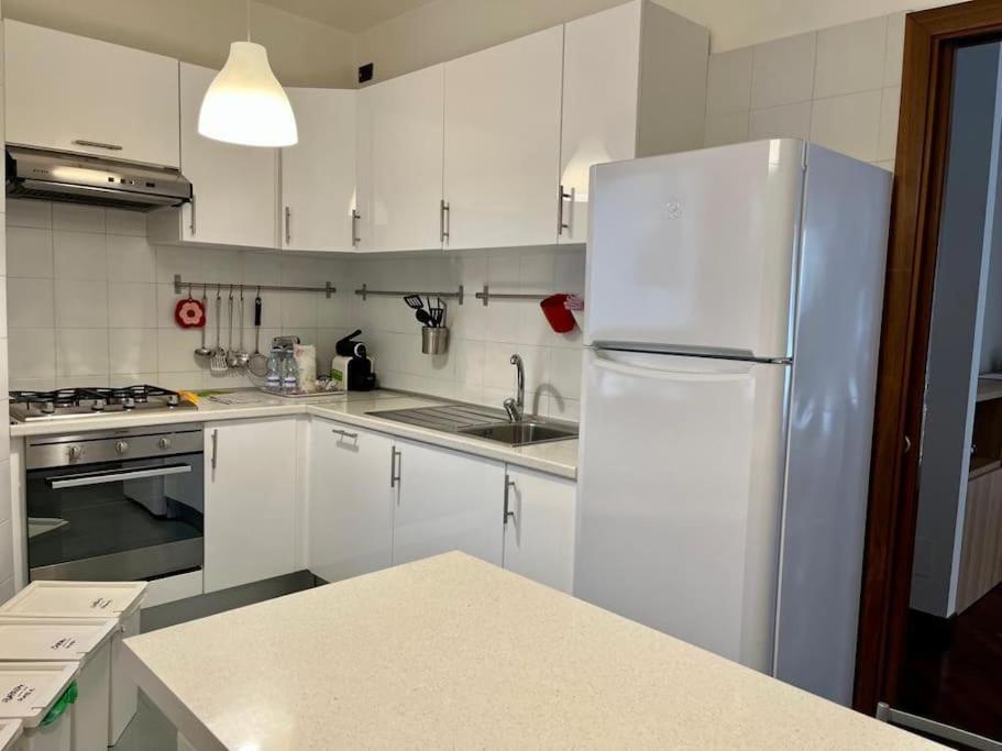 INTERO APPARTAMENTO EUR Torrino NUOVO LiFeHome Roma Esterno foto