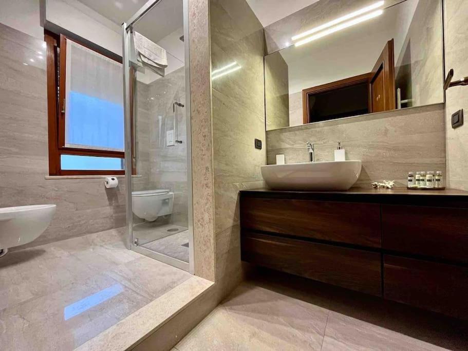 INTERO APPARTAMENTO EUR Torrino NUOVO LiFeHome Roma Esterno foto