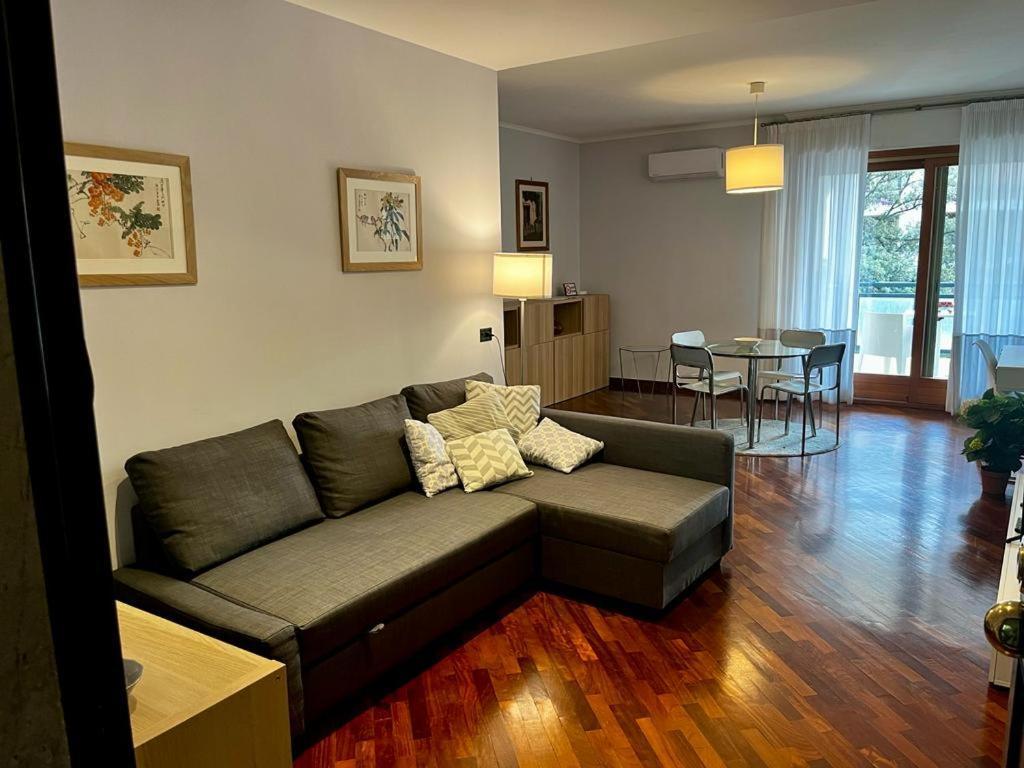 INTERO APPARTAMENTO EUR Torrino NUOVO LiFeHome Roma Esterno foto