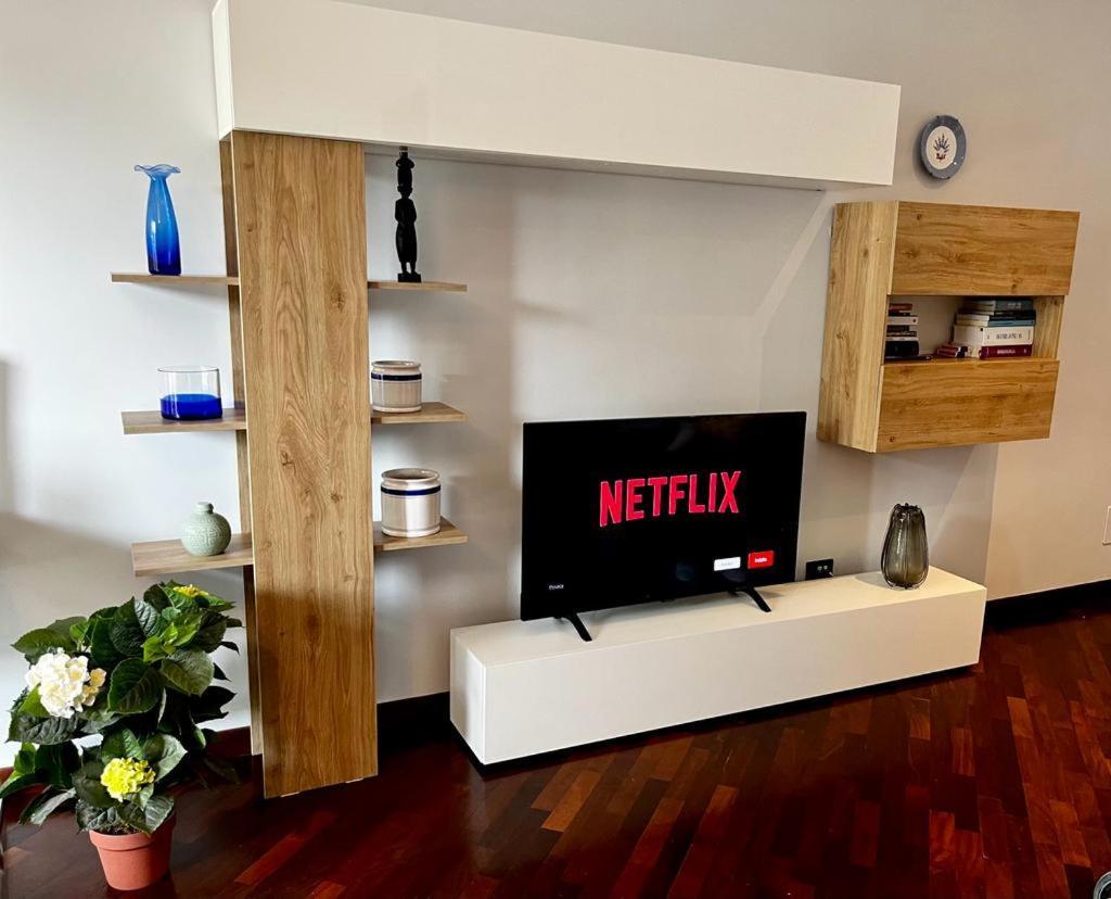INTERO APPARTAMENTO EUR Torrino NUOVO LiFeHome Roma Esterno foto
